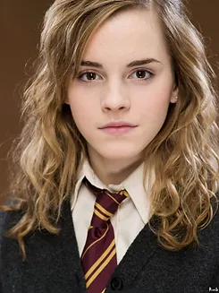 Ritratto di Hermione Granger, il personaggio brillante e coraggioso della saga di Harry Potter