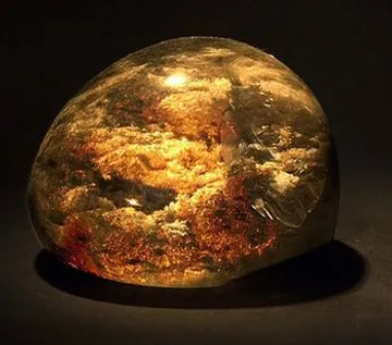 Immagine della Pietra Filosofale, artefatto magico di Harry Potter capace di produrre l'Elisir di Lunga Vita.