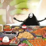 Libro Ricette Personaggio Senza Volto del film 'La città incantata' di Studio Ghibli seduto a un banchetto ricco di cibo, circondato da piatti esagerati e dettagliati